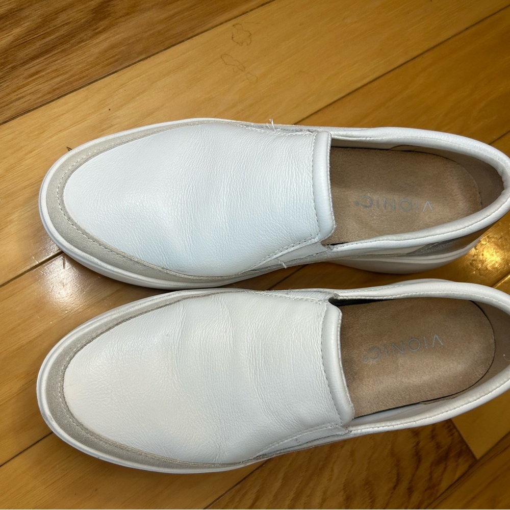 Vionic Women's Kearny White and Silver Slip-On Platform Sneakers Shoes - Picture 7 of 14